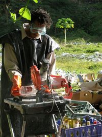 cutting-bottle-bricks-ceramic-tile-saw cutting-bottle-bricks-ceramic-tile-saw