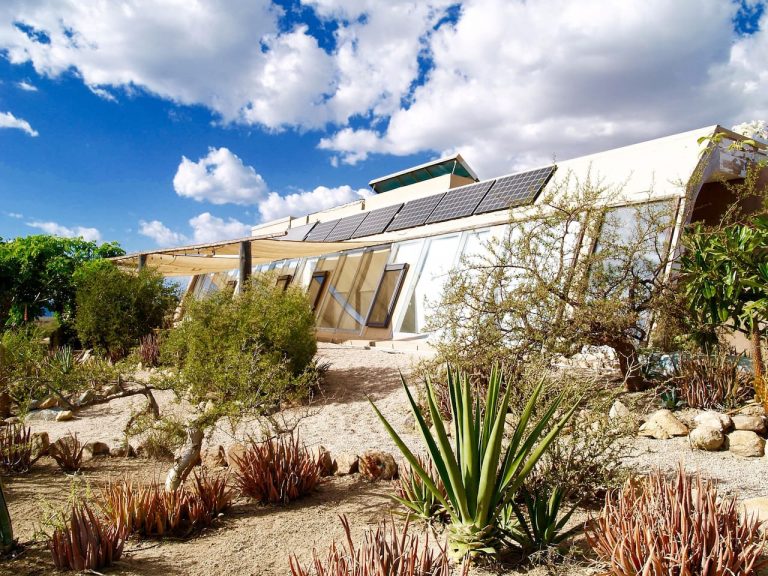 Offgrid earthship homes Baja california